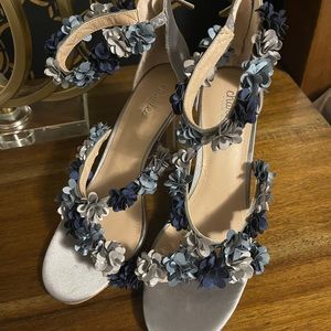 Brand new Charles David pumps size 10